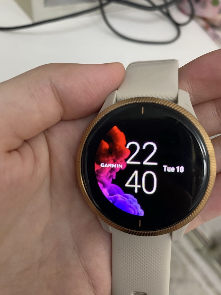Продам смартчасы Garmin Venu