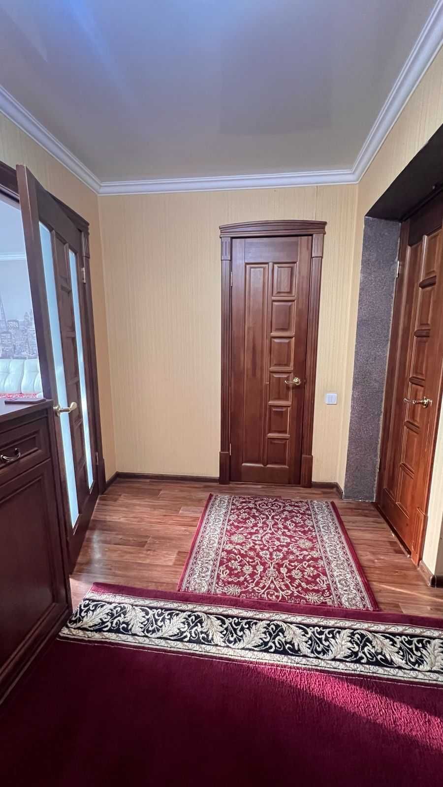 Продам 2-комнатную квартиру, 64 кв.м., 2006 год, Центр города