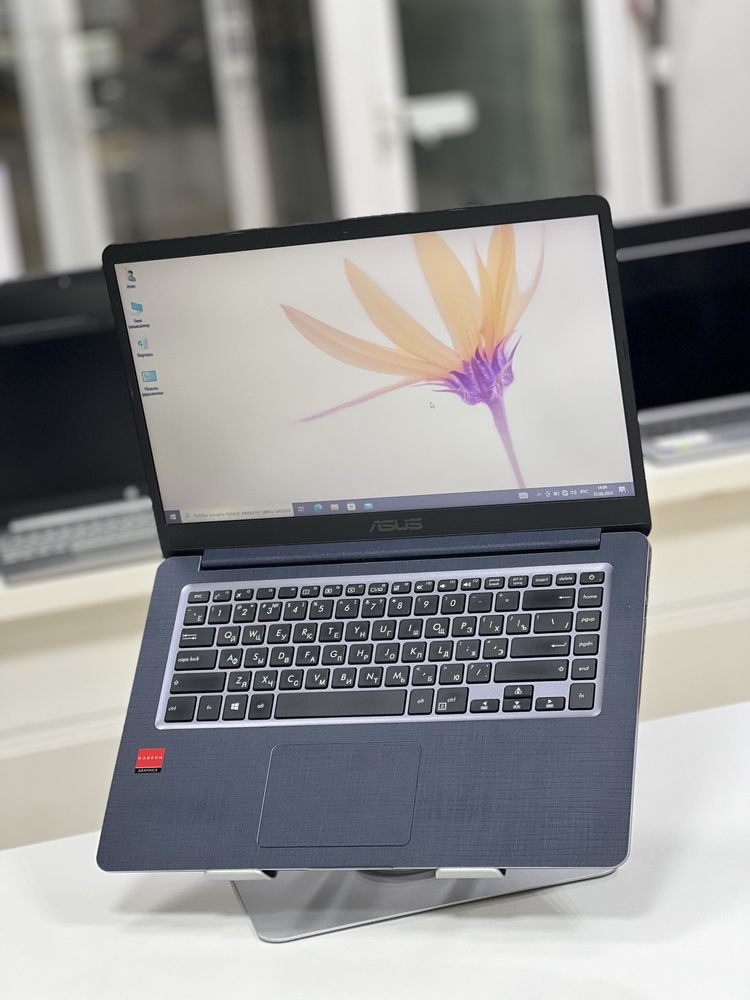 ASUS | AMD A12 | ОЗУ 16Gb | SSD 256Gb