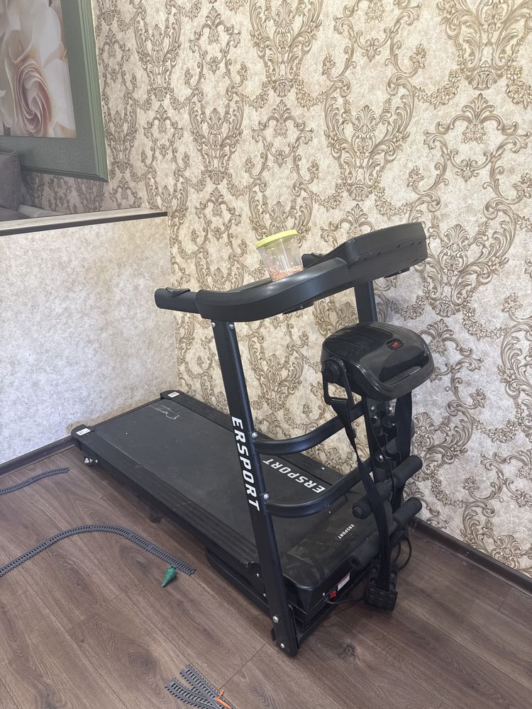 Продам беговую дорожку