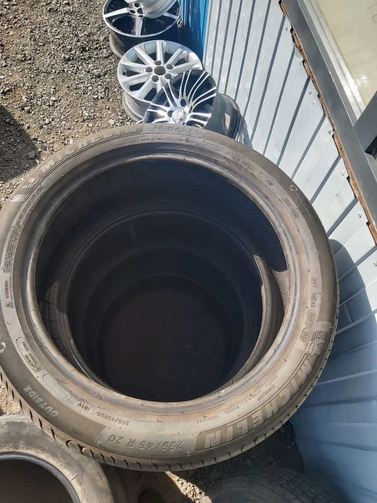 Шины  255/45/20 Мишлен  как новый