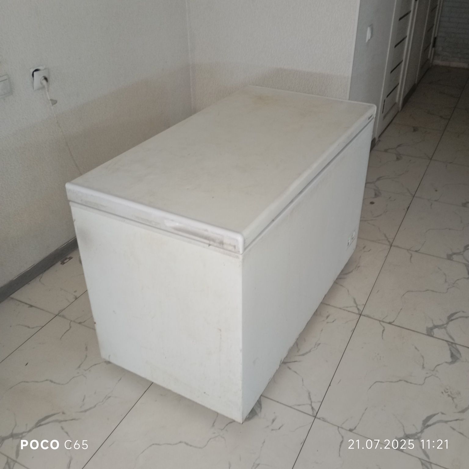 Роботающий морозильник