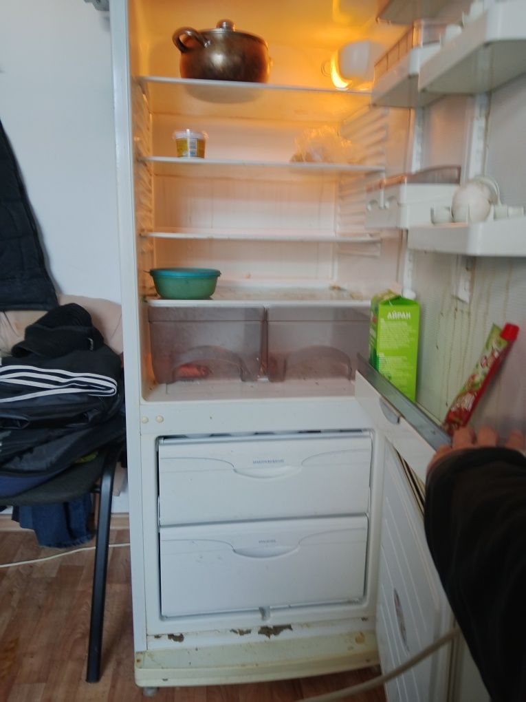 Продам холодильник