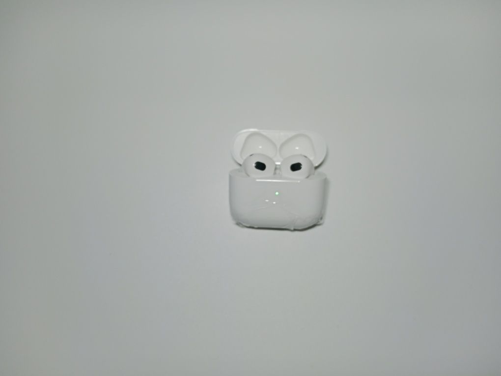 AirPods pro 2 | AirPods 4