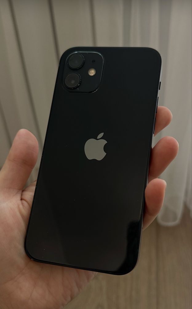 продаю iPhone 12! В отличном состоянии1