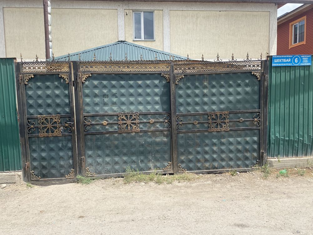 Дарбаза үйге арналған