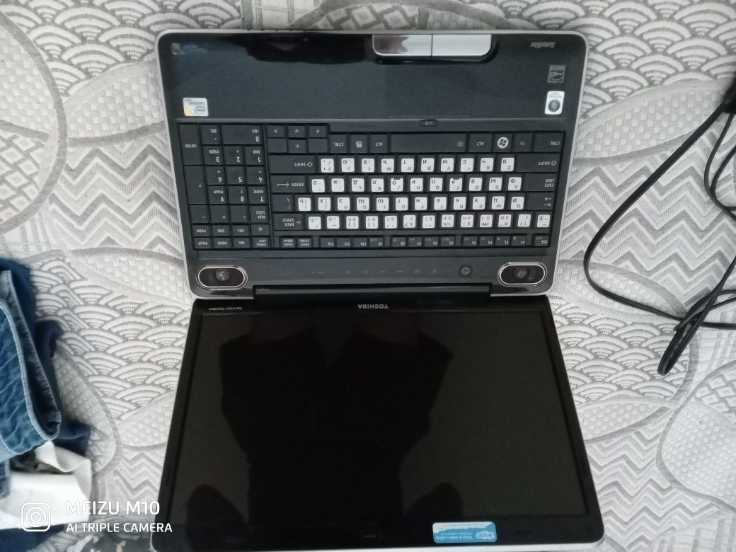 Продам срочно ноутбук Toshiba