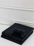 Продам PlayStation 4