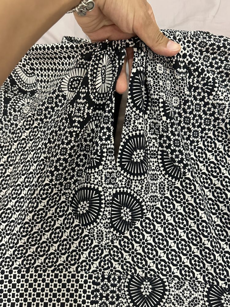 Продам платья, юбки Zara в отличном состоянии