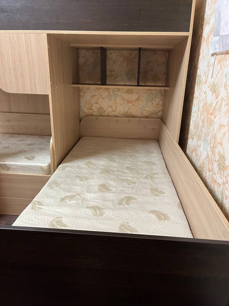 Трехъярусная кровать в