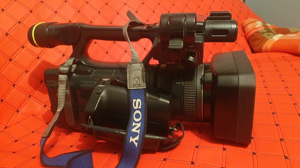 Камера SONY HDR- AX2000