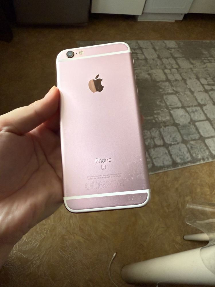 Продам Iphone 6s