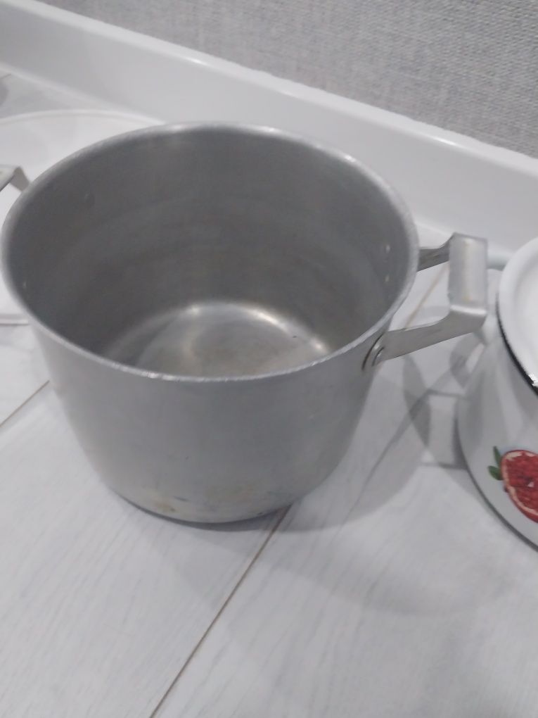 Продам посуду для дачи.бу