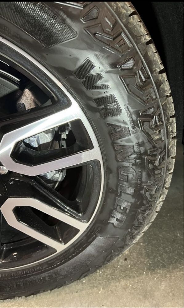 Шины американские Good Year Wrangler AT 275/60 R20 на Патрол, Крузак,