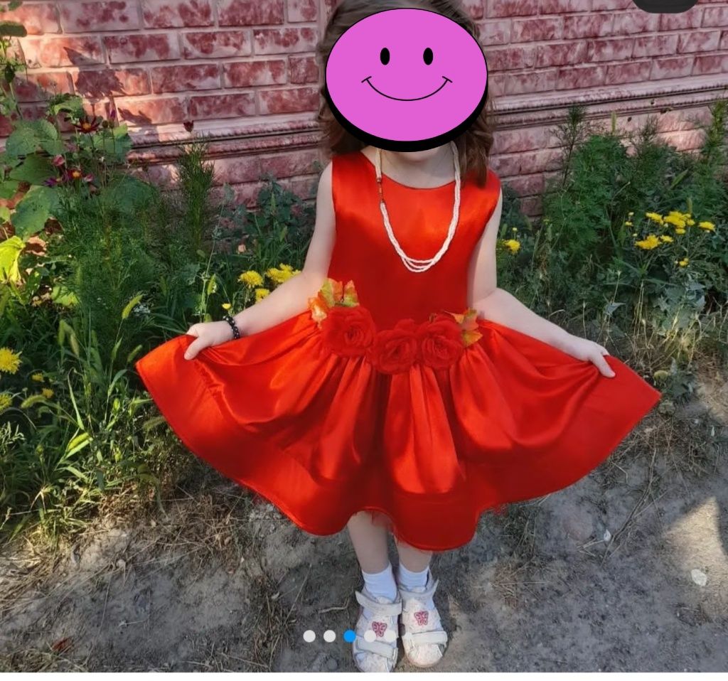 Продам децкие платья 4-5-6 лет