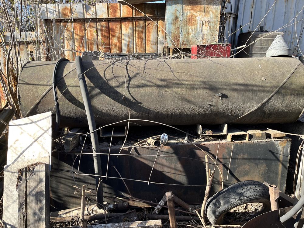 Продам 2 емкости из под дизельного топлива