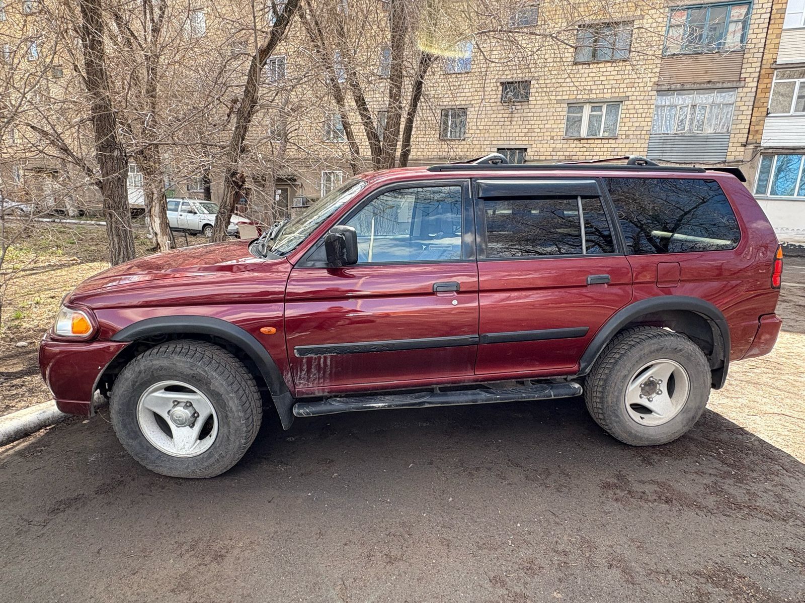 Митсубиси Мантэро спорт обмен на двух кубовыи погрузчик