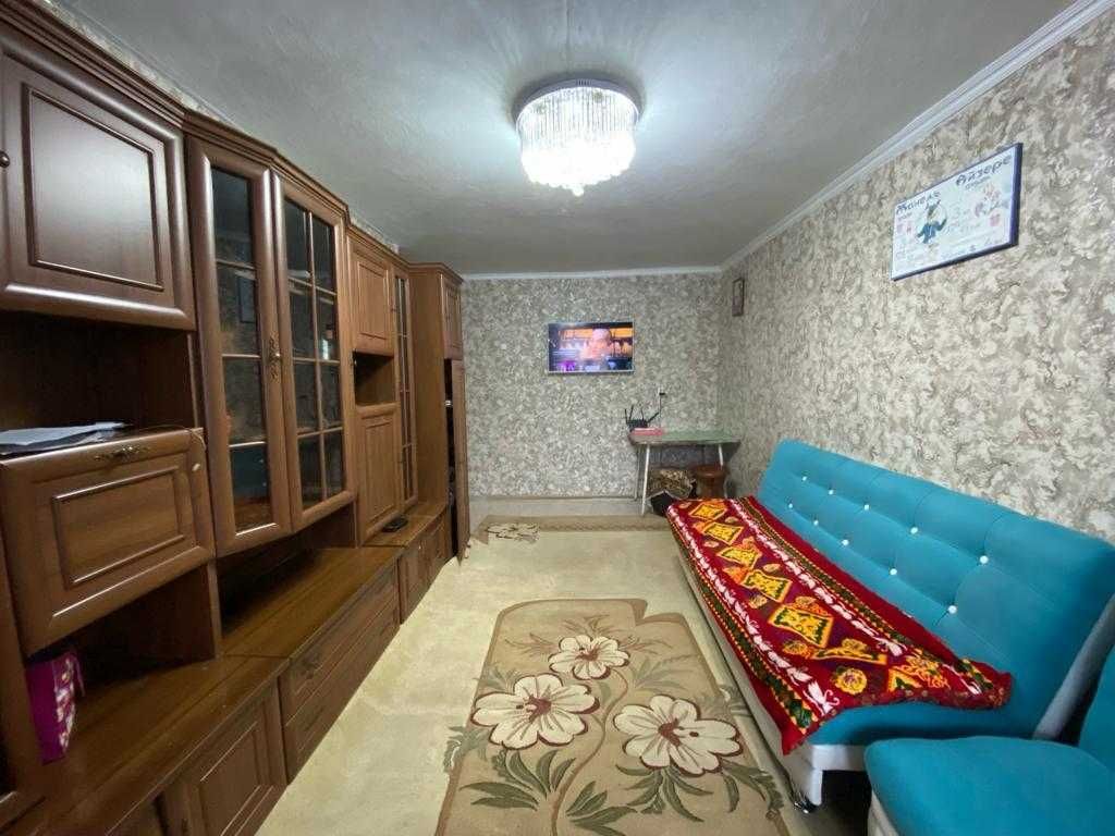 S  Продам 2-х ком на 4 мкр 3/5 этаж