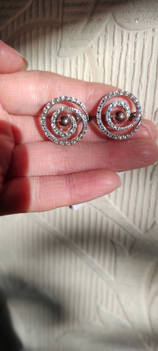 Серьги серебро 925 пр. с золотом 585 ,камни цирконпо.