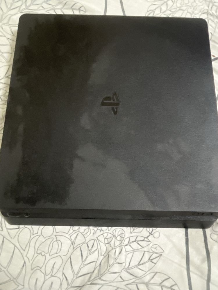 PS4 slim с гарантией