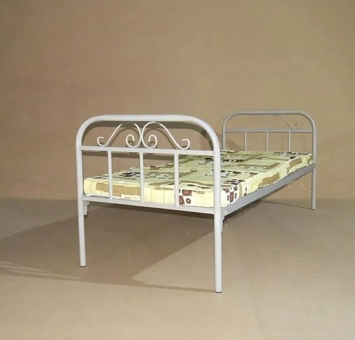 Металлический кровать