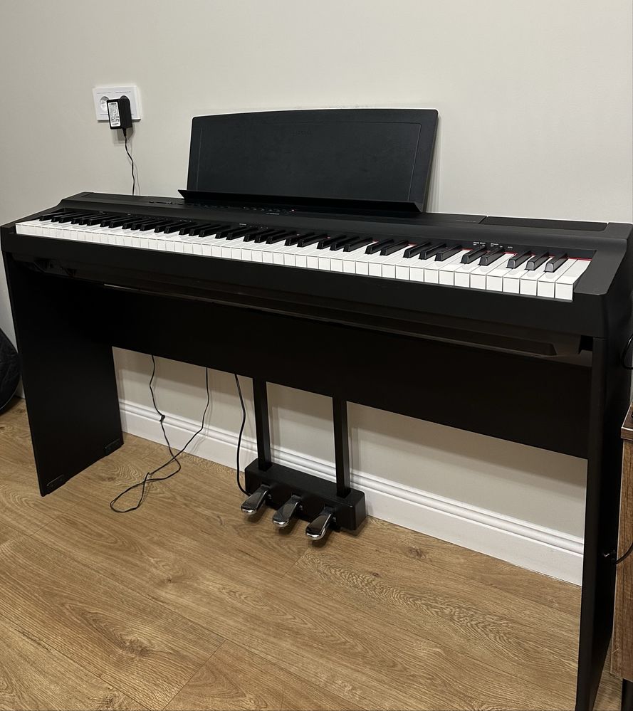 Yamaha P-125 — компактное цифровое пианино,