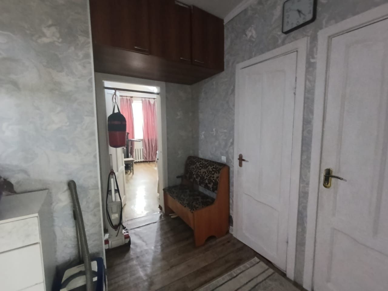 ПродамСРОЧНО КВАРТИРУ В черемушках Боралдай. евроремонт,в центре
