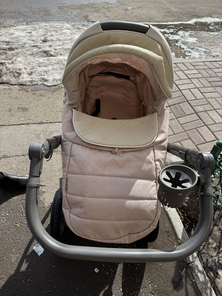 Каляска в идеально состояний 3в 1