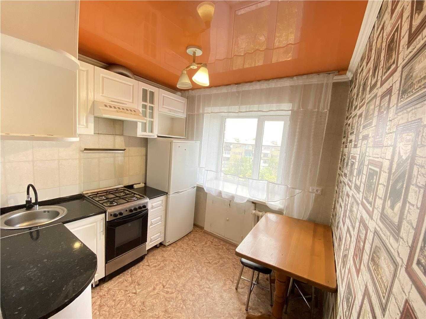 Продается 2-комнатная квартира на ул. Зелинского