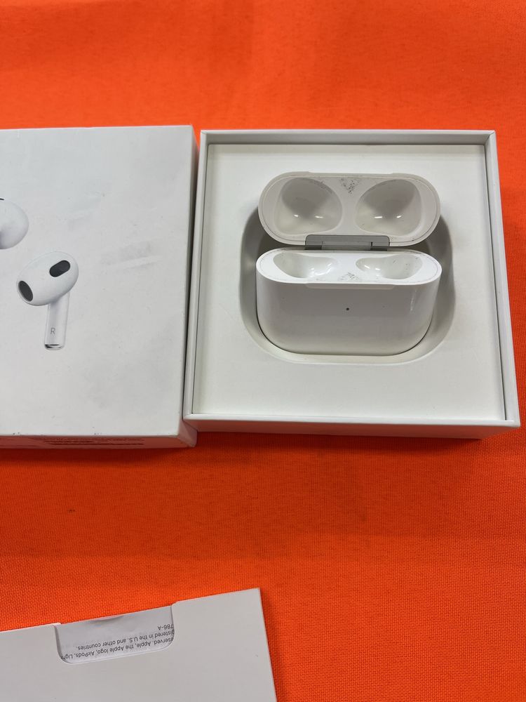 Кейс Airpods 3 оригинал