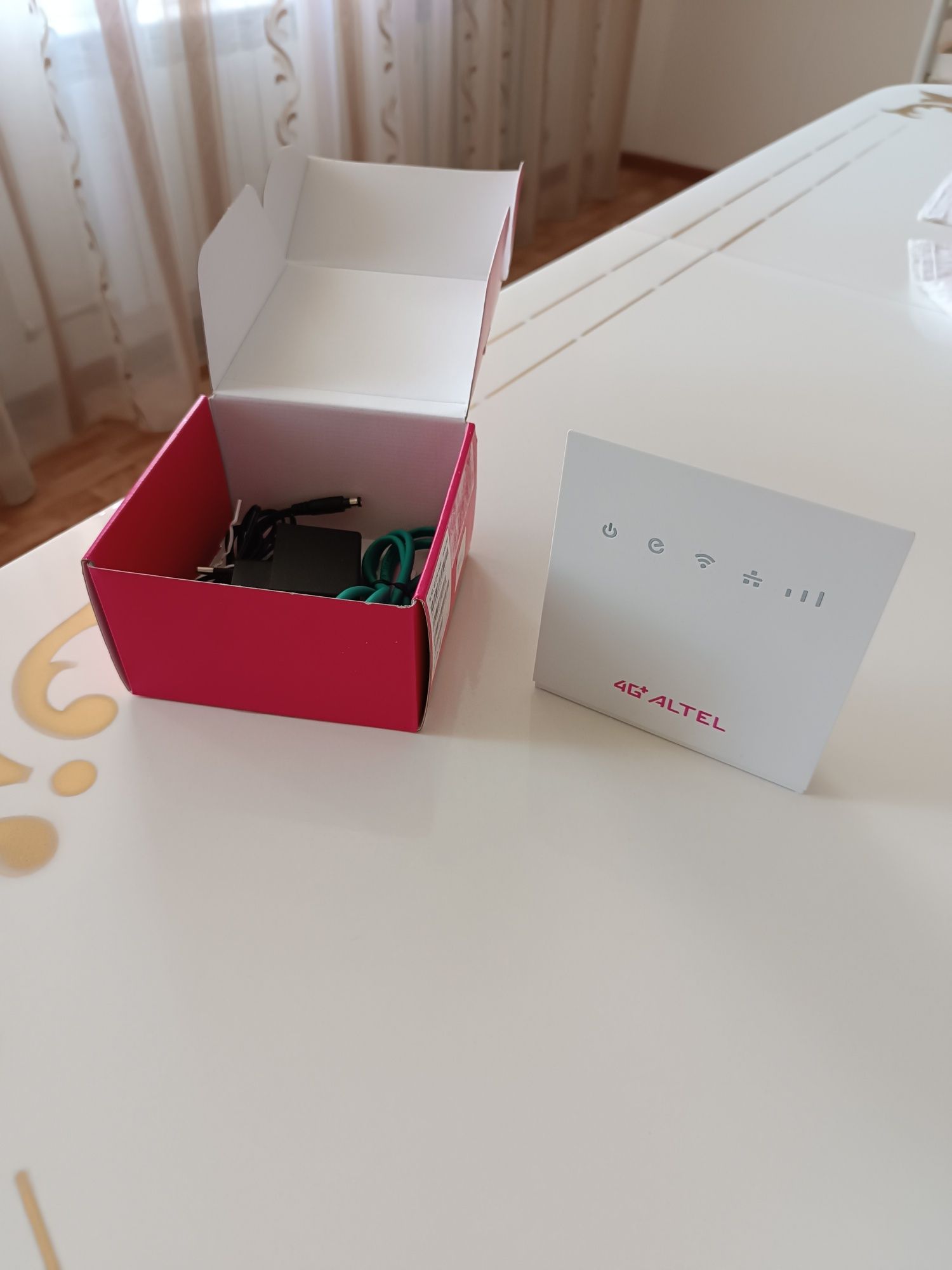 Продам роутер Altel