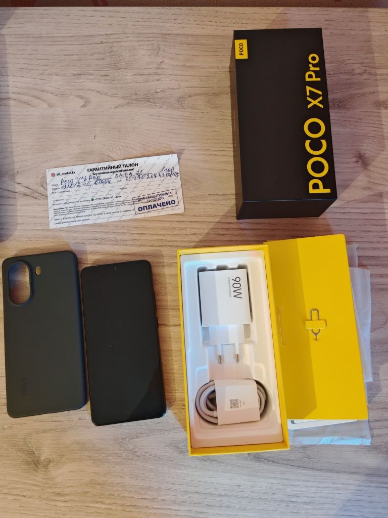 Смартфон Poco x7 pro 12/512 практически новый