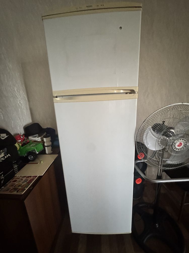 Продаю холодильник Срочно