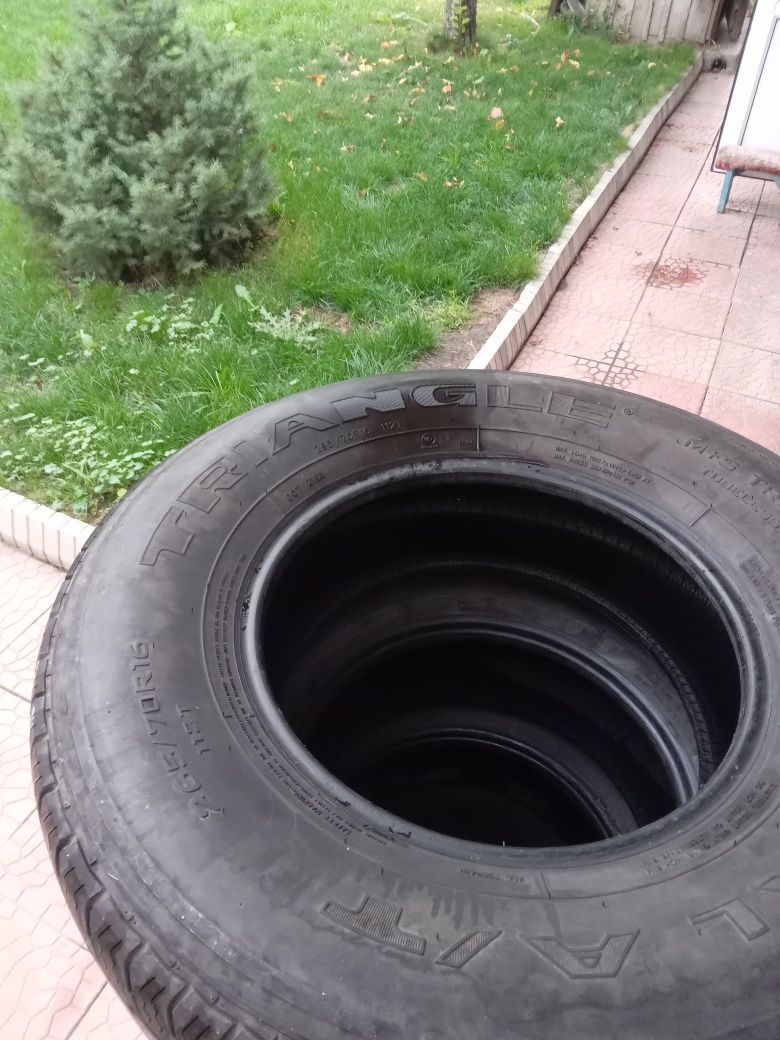 Продам шины 265 70 R16 бу