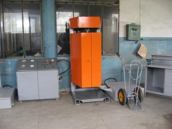 Продам стенд испытания газовых баллонов