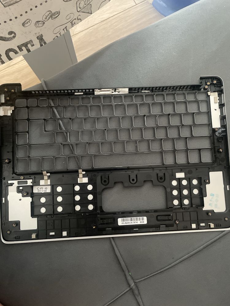 Продаю нижнию часть корпуса от Acer Aspire Swift 3 SF314-51