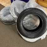 Резина зимняя шиповонная 215/60 R16 торг уместен