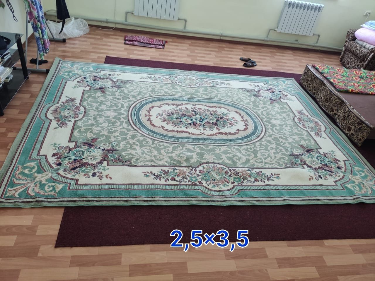 Продаётся в связи с перездом ковры в хорошем состоянии