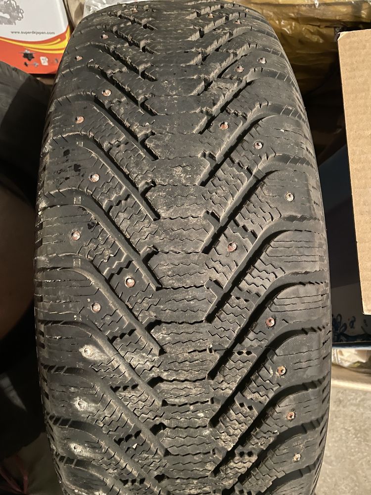 Зимняя шипованная резина GoodYear Ultra Grip 500