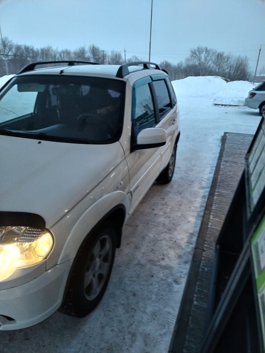 Продам машину Chevrolet niva