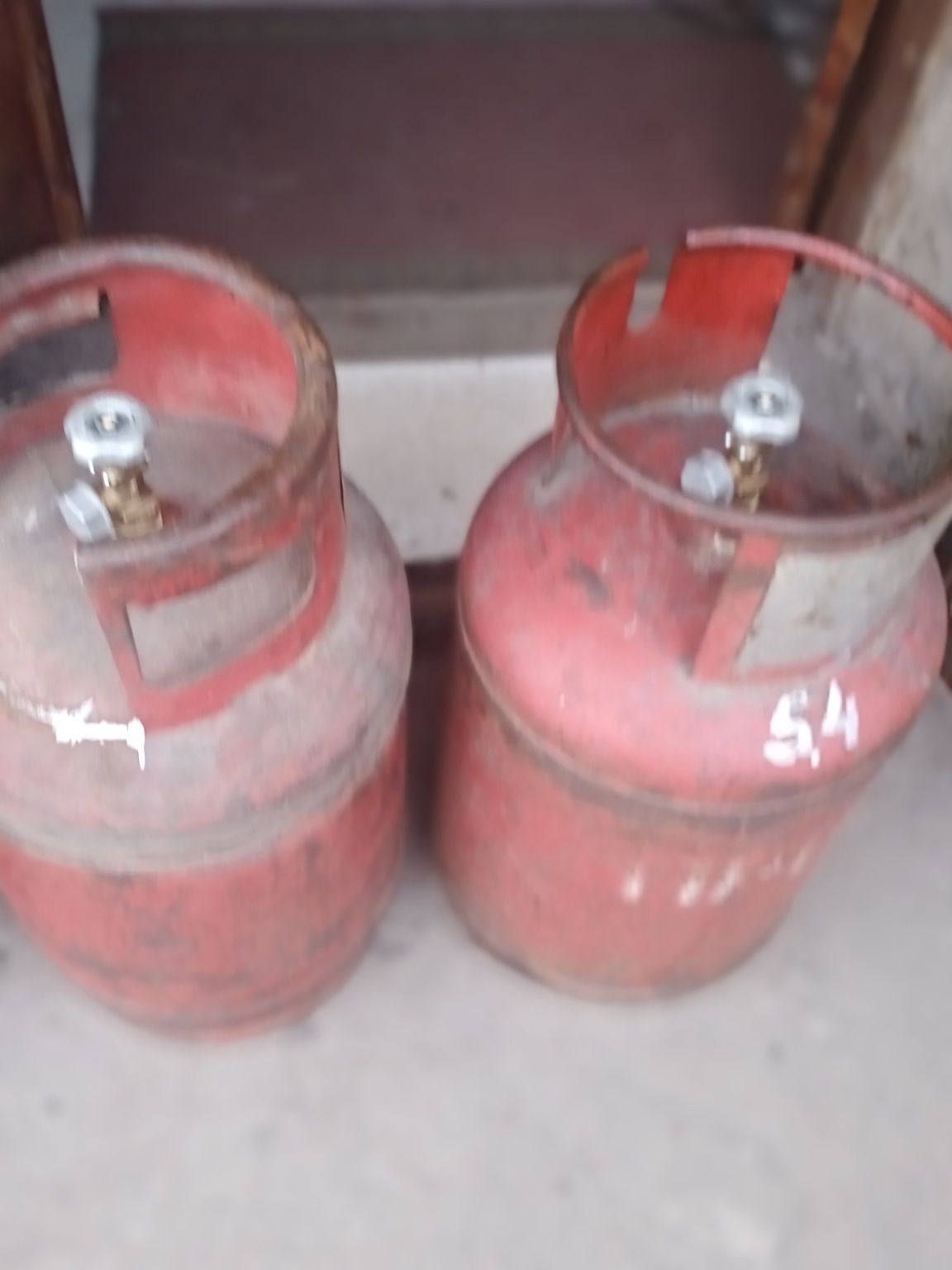 газовый баллон с вентилем, краником