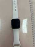 Продам Apple watch SE.