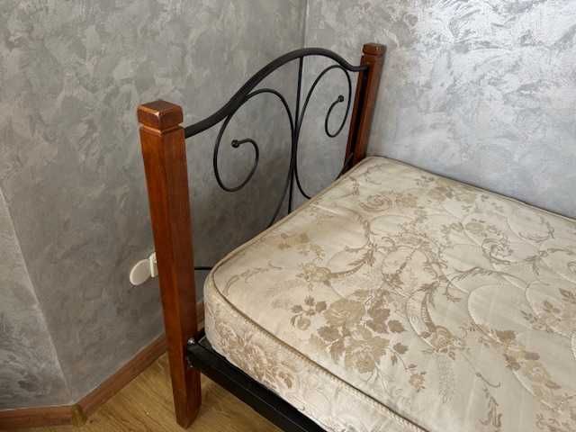 Кровать с матрасом  (Малайзия)