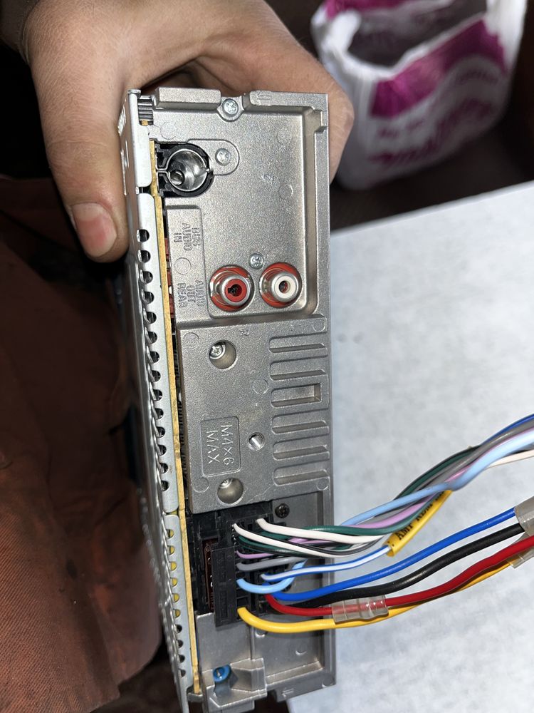 Магнитола Sony CDX-S2000