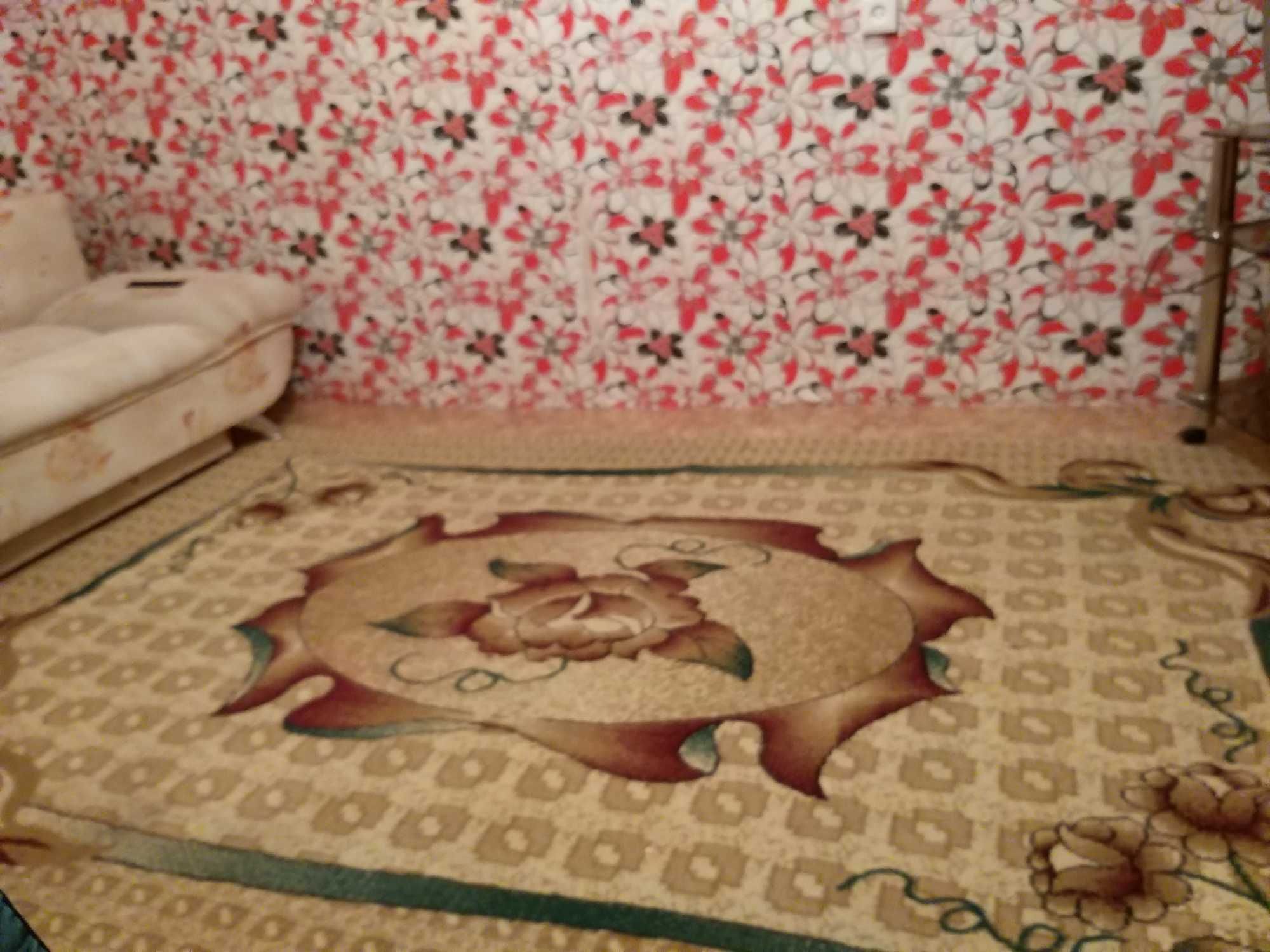 Хозяин Сдам небольшую 1 к.кв Акимат,центр,1 этаж,пр Абая,Фонтан