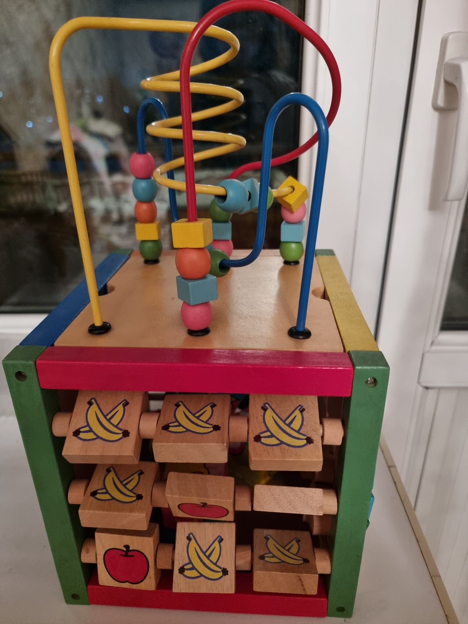 Развивающая деревянная игра