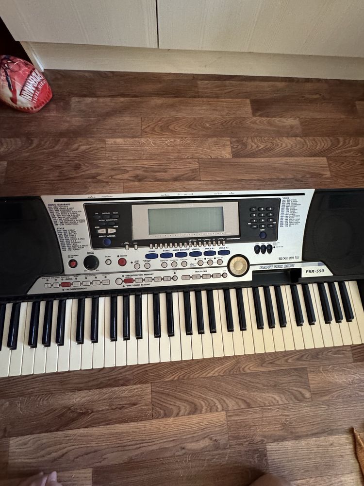 Продам синтезатор Yamaha  хорошо работает!