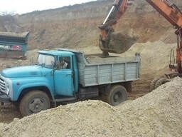 Доставка сыпучих материалов отсев щебень Песок глина пгс сникерс камен