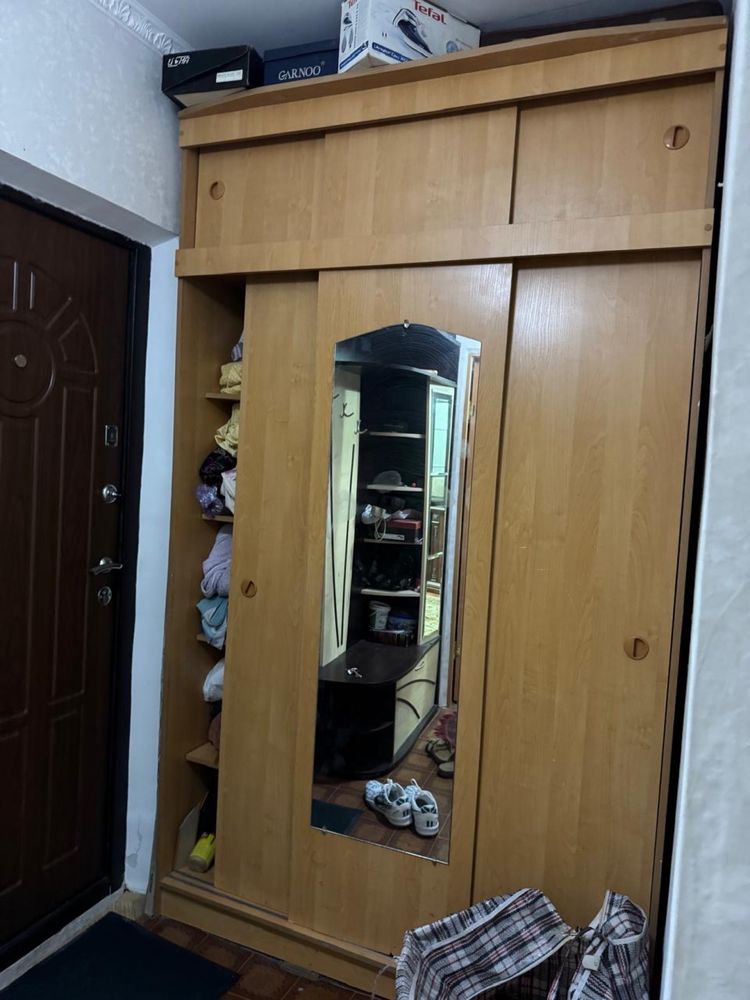Продаю мебель, и шкафы Чеховские, чистое дерево