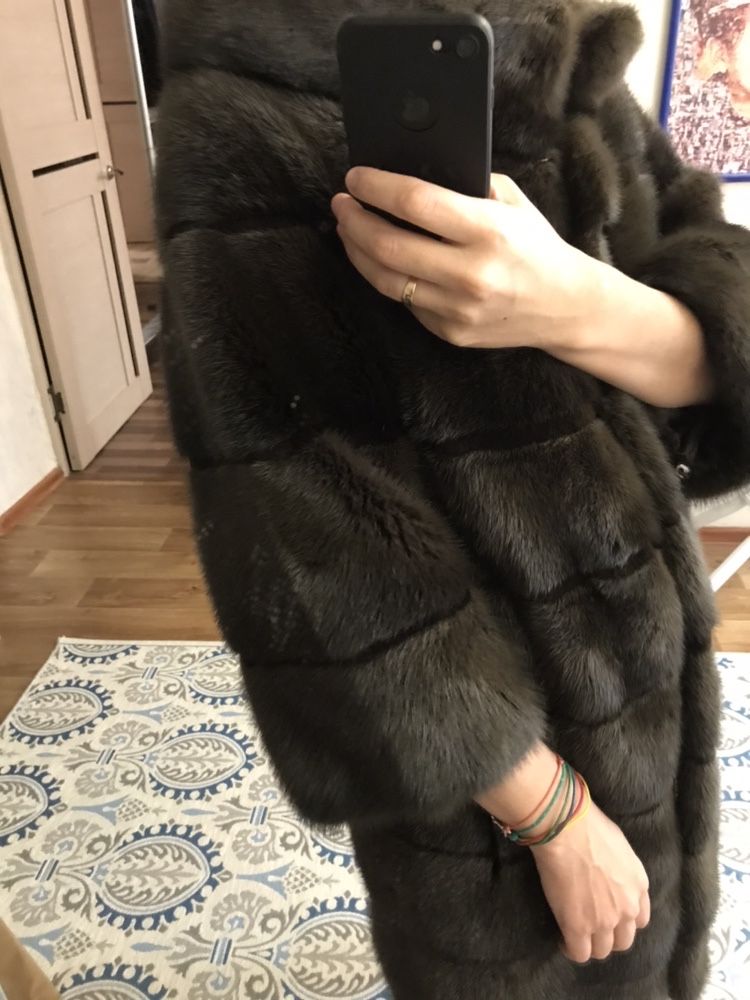 Продам шикарную норковую шубу